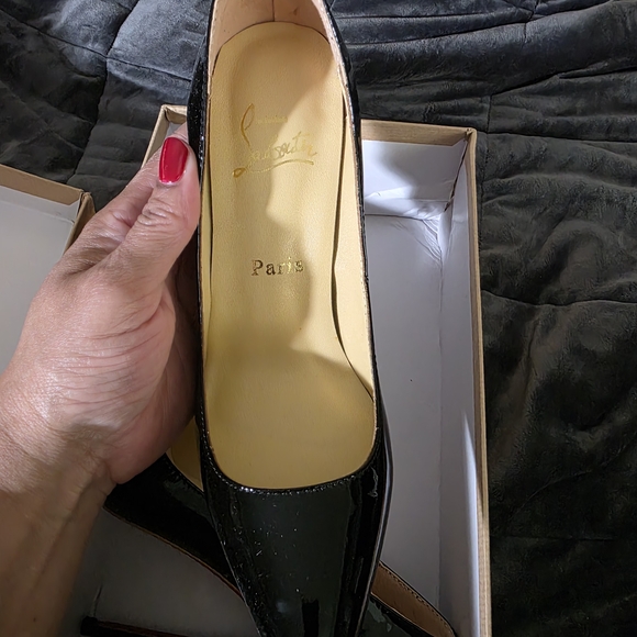 Christian Louboutin Sz 37 Black Stiletto Heels Needs Glue Repair Sole Lifting - Picture 11 of 14